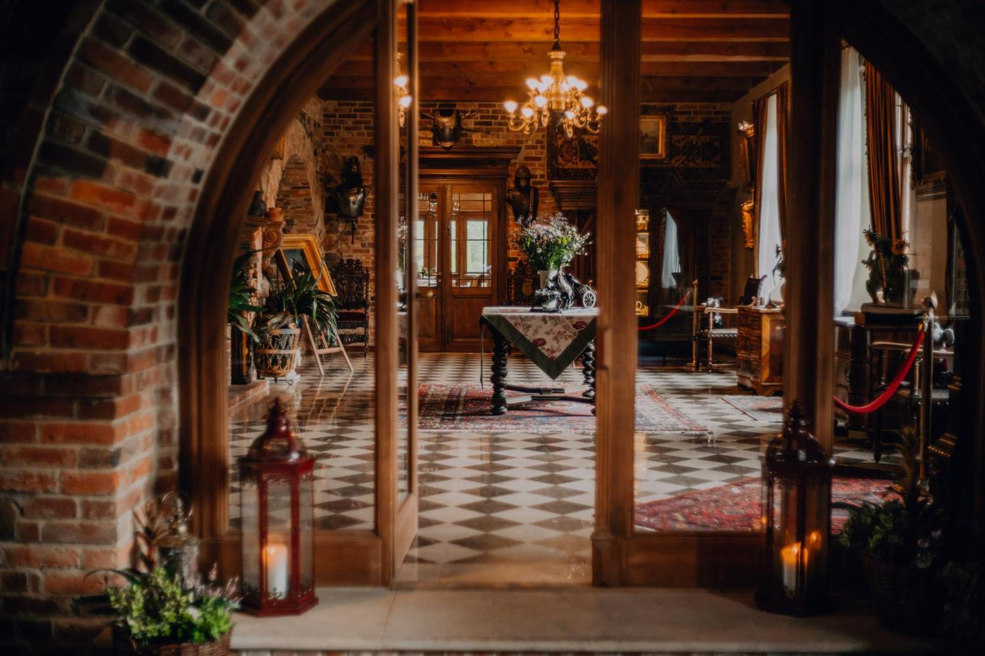 Zabi Dwor - Hotel - Restauracja - Spa 지엘로나구라 외부 사진